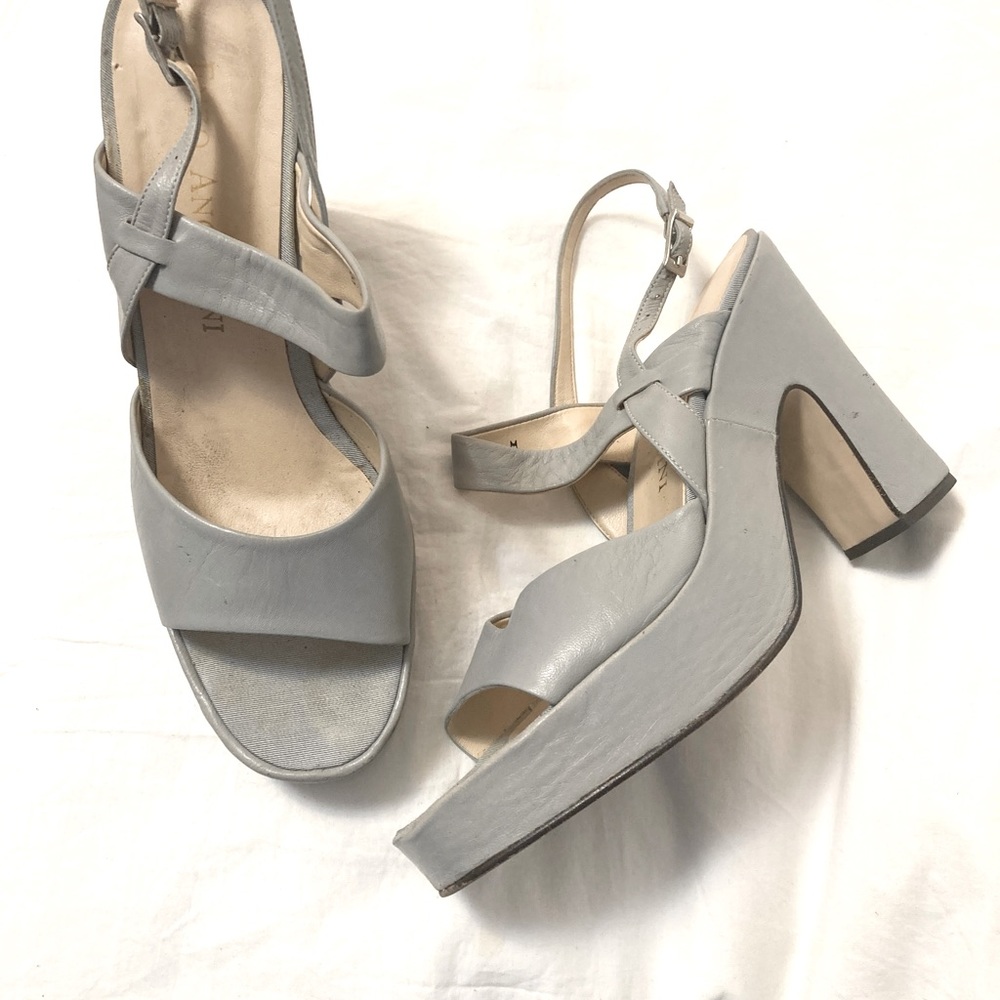 Enzo Angiolini grey leather platform sandals size 8.5